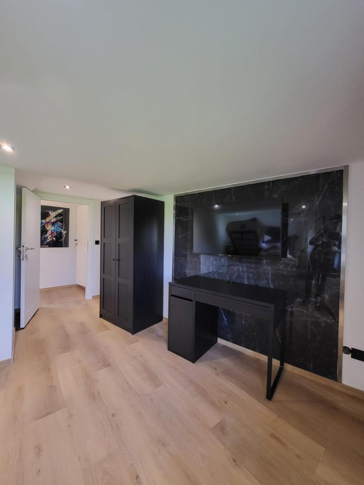 Ny-Golden Apartments-Dortmund Airport ภายนอก รูปภาพ